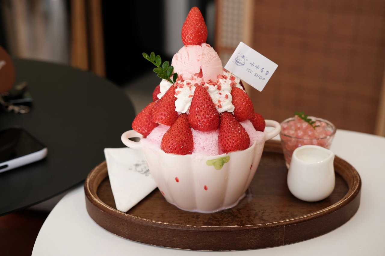 かき氷シロップは色が違うだけで実は同じ味