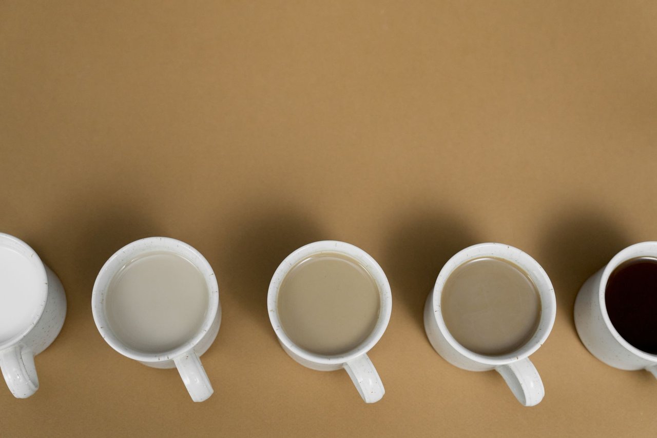 牛乳を温めると表面に膜ができる理由