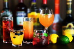 世界のお酒132種一覧｜醸造酒・蒸留酒・混成酒の産地と原料まとめ